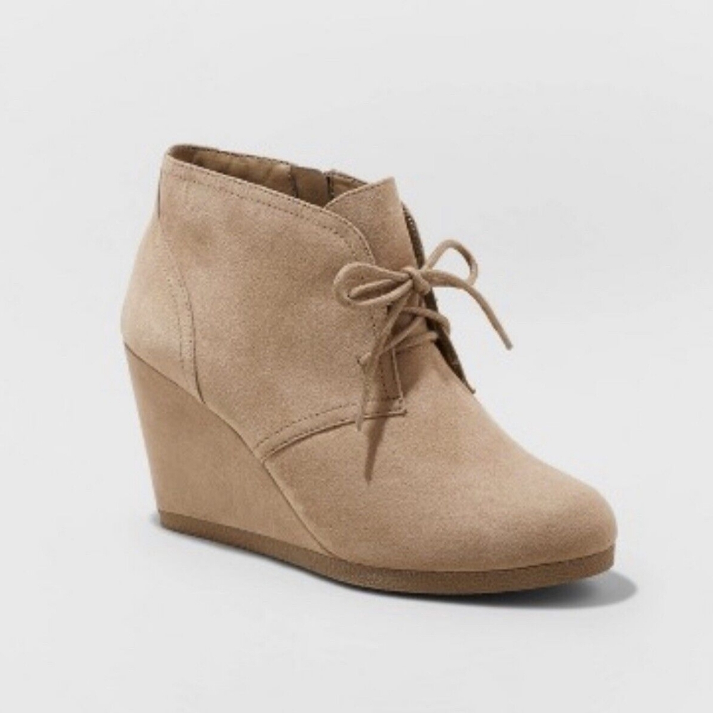 Universal Thread Wedge Booties size 6